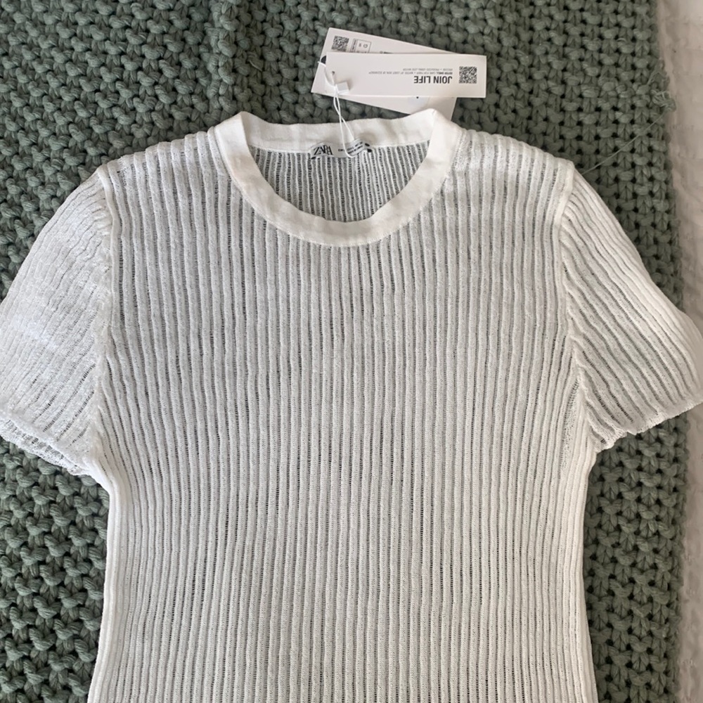 Trending Zara ribbed knit top